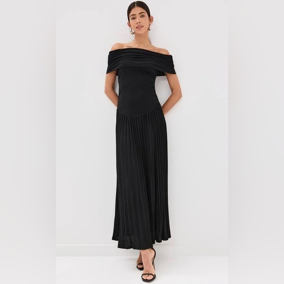 Lioness Dresses & Skirts - Lioness Filed of Dreams Maxi Dress